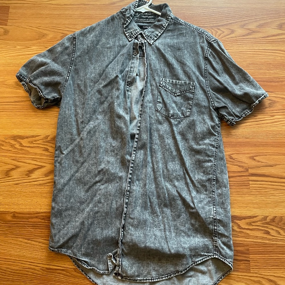 Short sleeve button down
